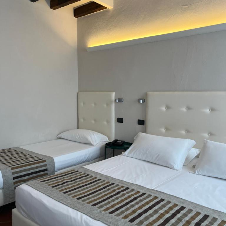 Residenza Accademia, MantegnaHotels - Camera Quadrupla - 4