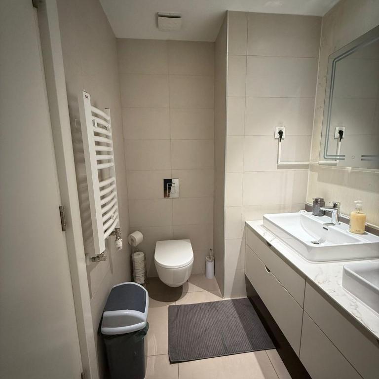 Penthouse with River View BW - Three-Bedroom Apartment with Water View - 50