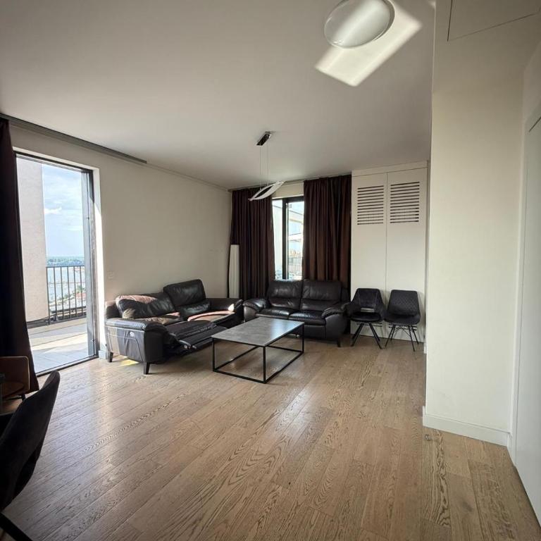 Penthouse with River View BW - Three-Bedroom Apartment with Water View - 1