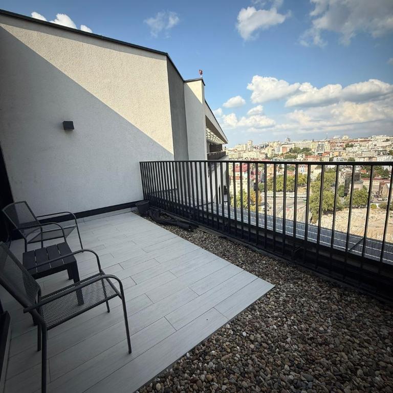 Penthouse with River View BW - Three-Bedroom Apartment with Water View - 33