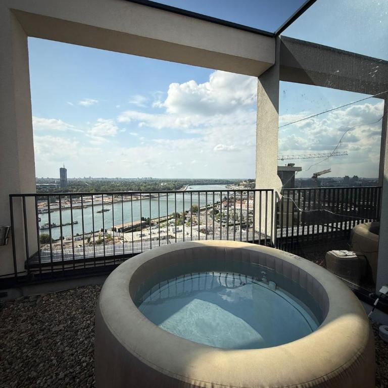 Penthouse with River View BW - Three-Bedroom Apartment with Water View - 32