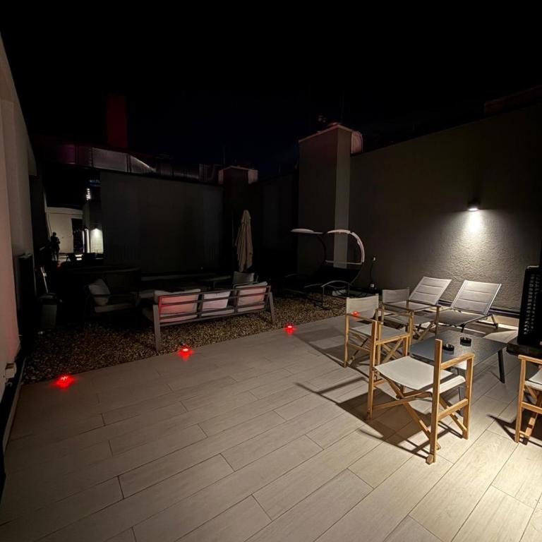 Penthouse with River View BW - Three-Bedroom Apartment with Water View - 16