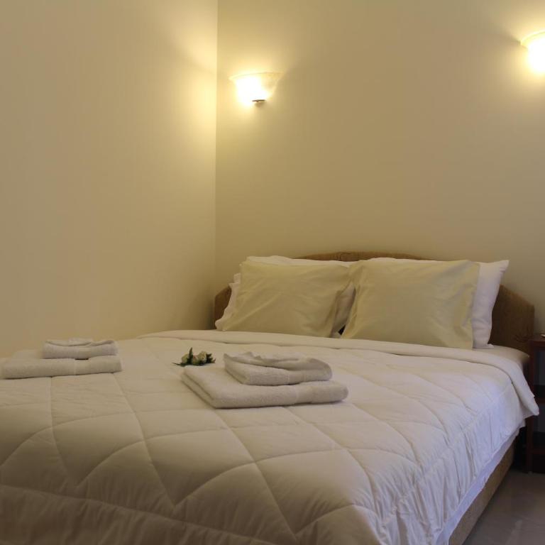 Swiss Residence Montenegro - Double Room with Balcony and Side Sea View - 3
