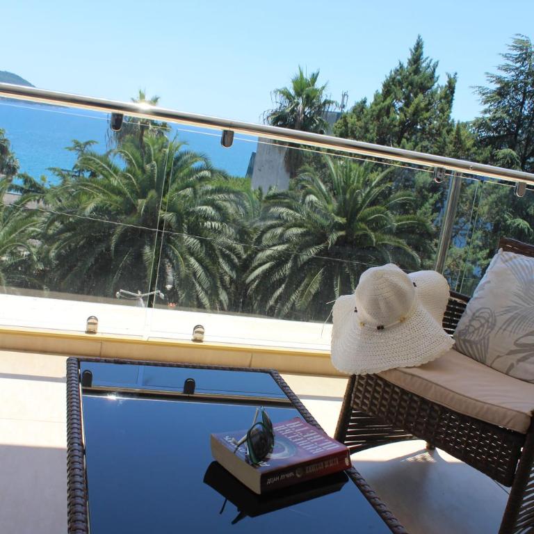 Swiss Residence Montenegro - Double Room with Balcony and Sea View - 19