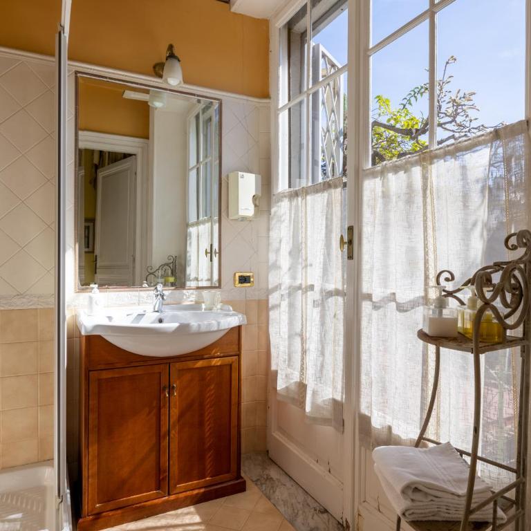Hospitality Rome art epoca suite via Margutta 1902 - Camera Matrimoniale con Bagno Privato - 11