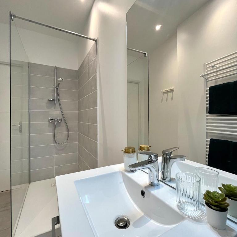 Duplex urbain proche centre-ville de Lyon - 6 pers - Apartment mit 2 Schlafzimmern - 32