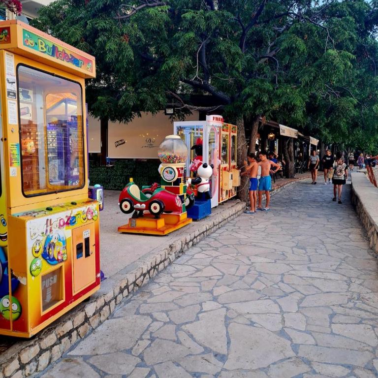 HELEN LUX Apartments - One-Bedroom Apartment - 27