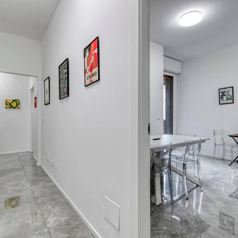 FREE Parking Large Apartment x11 with 4 bathrooms - Apartment - 37