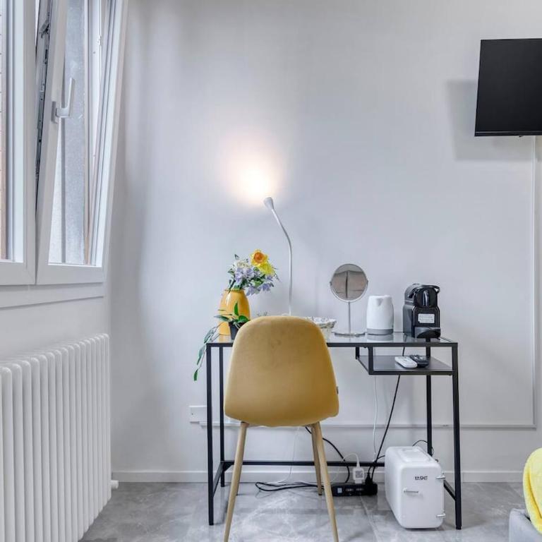 FREE Parking Large Apartment x11 with 4 bathrooms - Apartment - 18
