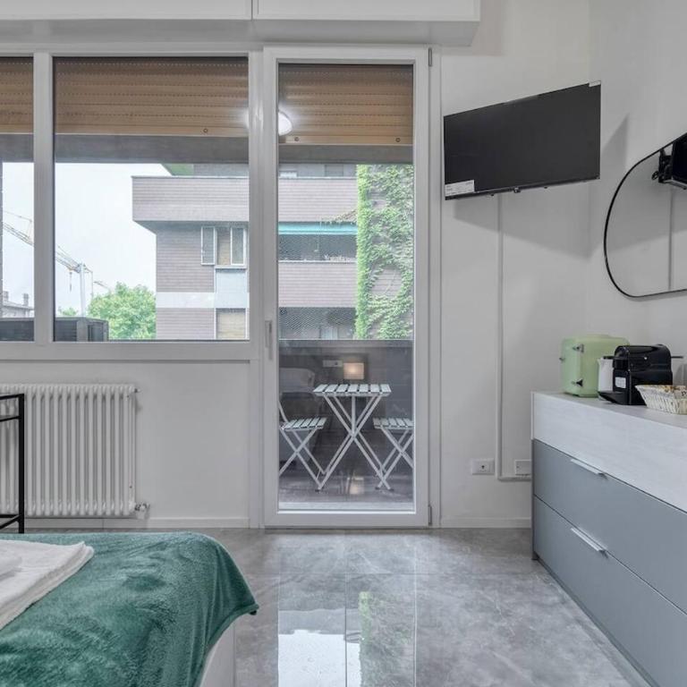 FREE Parking Large Apartment x11 with 4 bathrooms - Apartment - 23