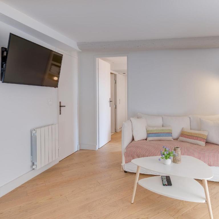 AUTHENTIC VILLEFRANCHE AP4472 By Riviera Holiday Homes - Appartement 1 Chambre - 10