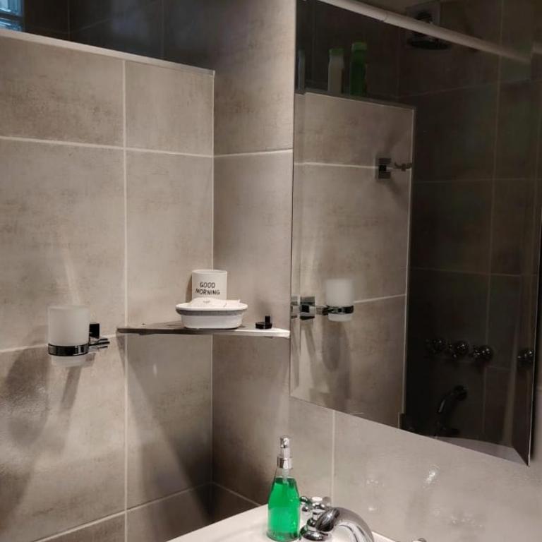 Dto Libertad, con cochera La Perla - One-Bedroom Apartment - 16