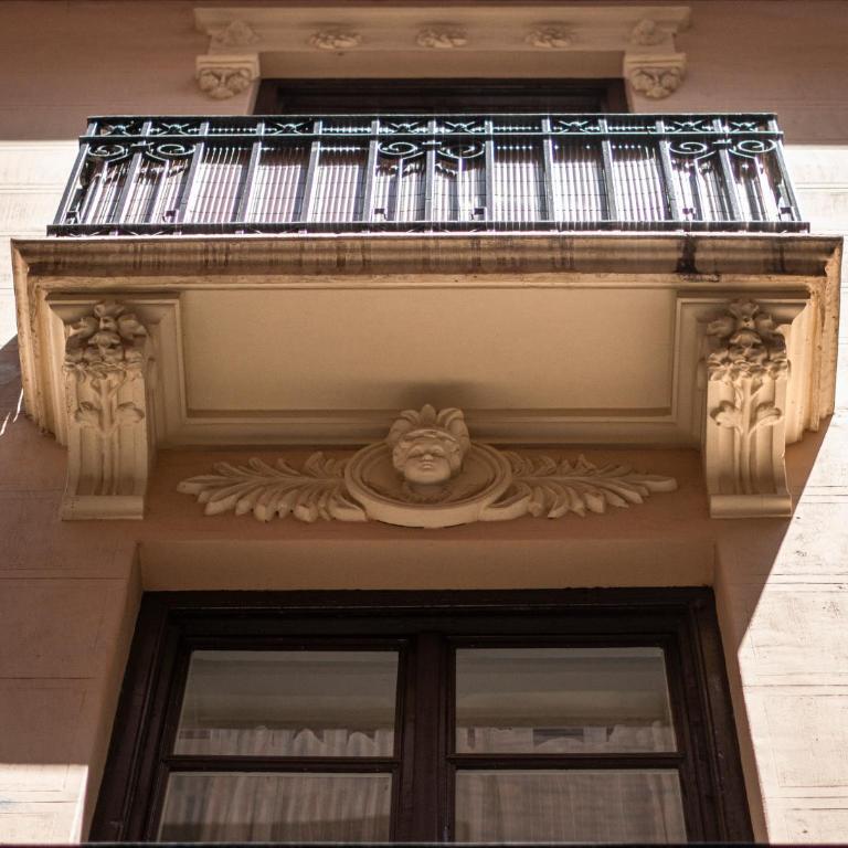 Andalusian Ruby - Light-Filled Apartment by the Cathedral - 2A - Two-Bedroom Apartment - 43