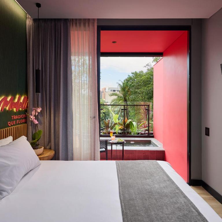 Calle Flora Hotel by Jalo - Deluxe Double Room with Bath - 4