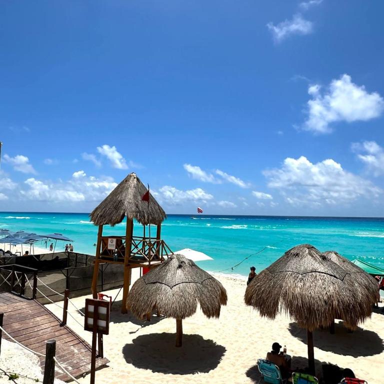 Casa 5 recámaras alado de la playa en zona hotelera - Casa de 5 dormitorios - 17