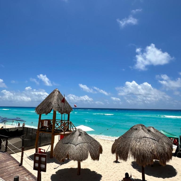 Casa 5 recámaras alado de la playa en zona hotelera - Casa de 5 dormitorios - 19