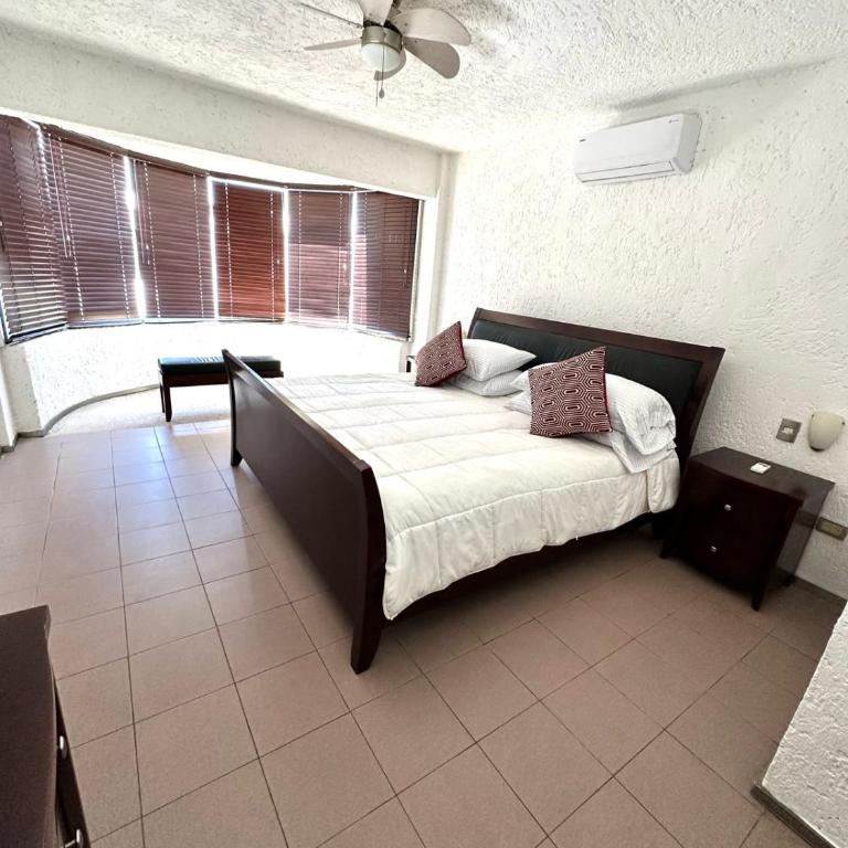 Casa 5 recámaras alado de la playa en zona hotelera - Casa de 5 dormitorios - 26
