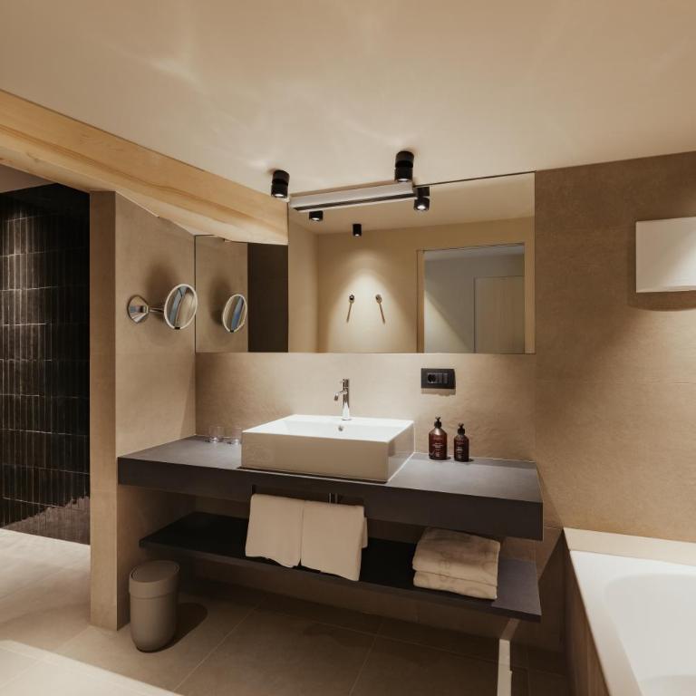Hotel COSMEA - Your Dolomites & Honeymoon experience - Camera King Superior - 2