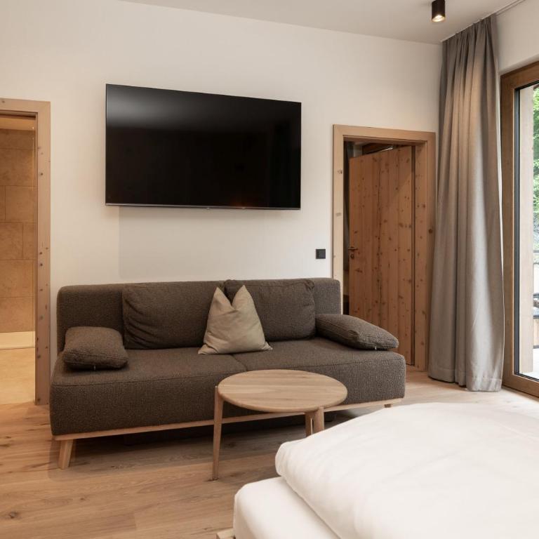 Hotel Kristall - Familiensuite mit Balkon - 2