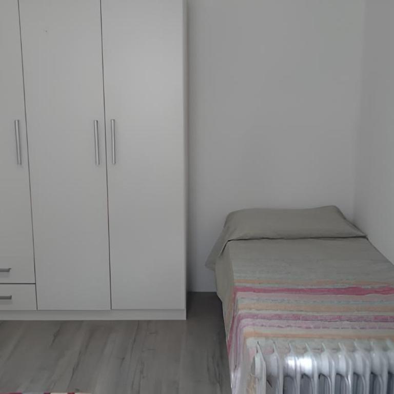 Casa de 2 Pisos, 2 Habitaciones, A Cuadras Del Lago - Casa de 2 dormitorios - 13