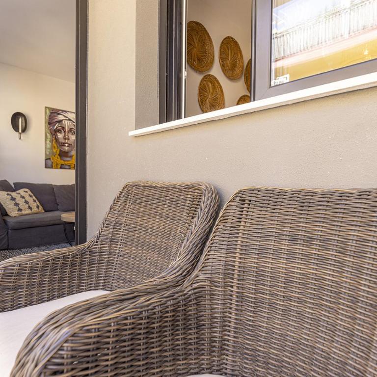 012 New Relaxed 2 Bed Fuengirola City Beach Retreat - Apartamento de 2 dormitorios con balcón - 27