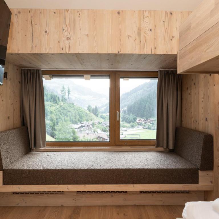 Hotel Kristall - Familienzimmer mit Bergblick - 5