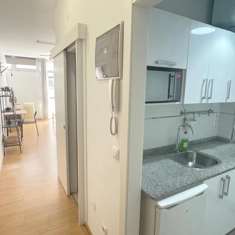 Alisio 51 Playa de las Canteras - Apartamento con vistas a la ciudad - 28