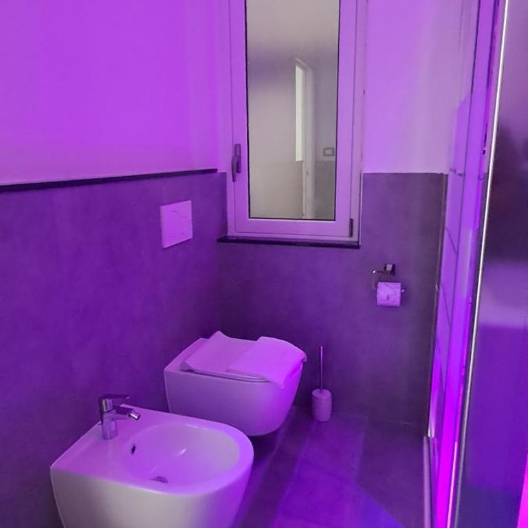 Kairoli square - Double Room with Private Bathroom - 3