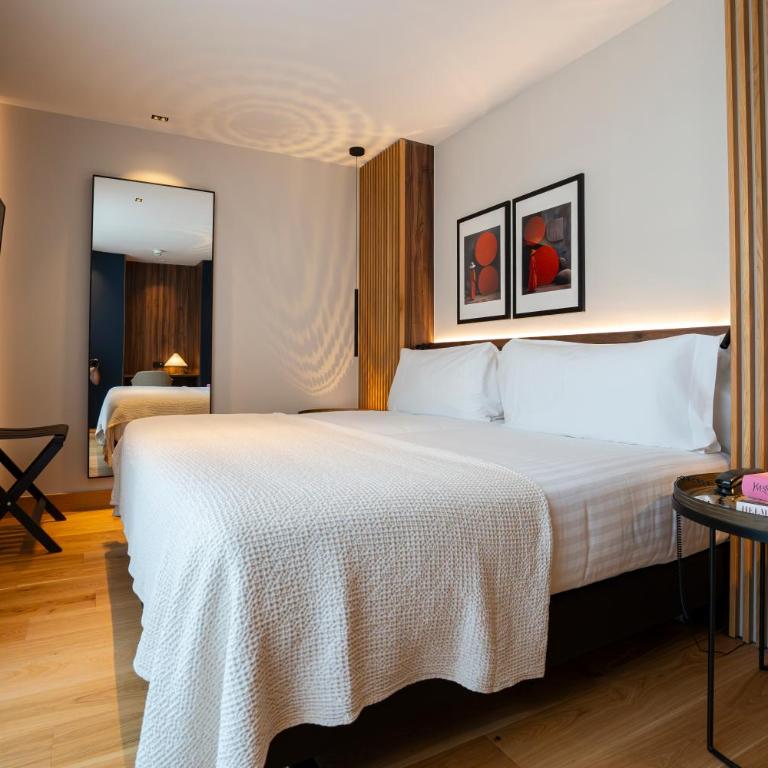 Zenit Borrell - Twin Room with Balcony - 2
