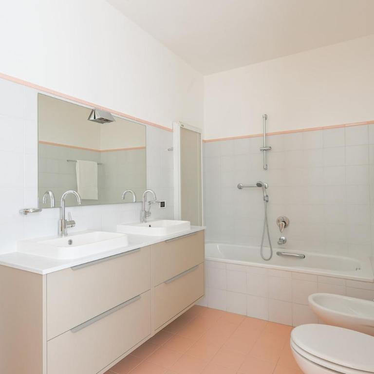 Cernobbio in Riva - Appartamento con 2 Camere da Letto - 10