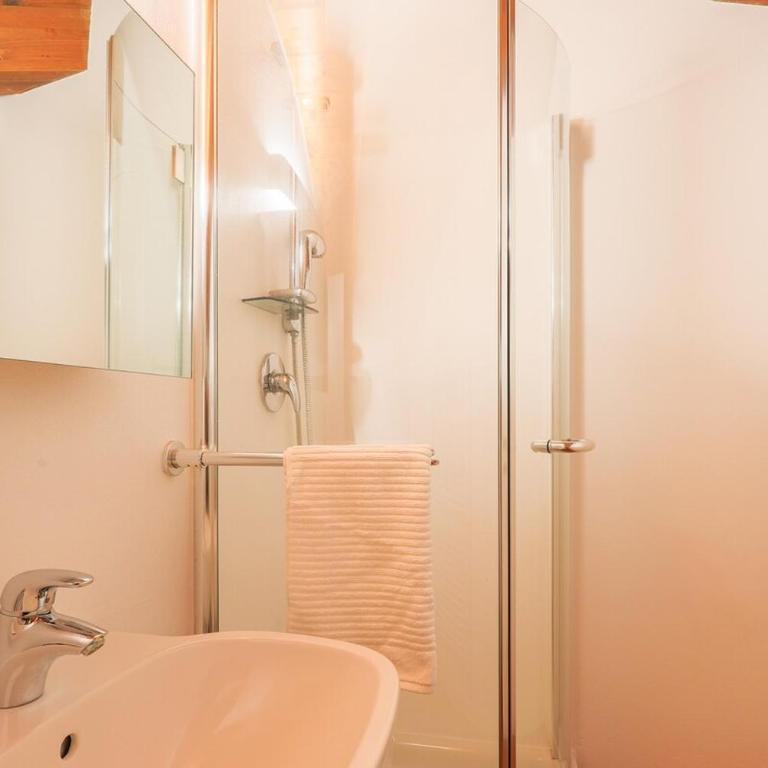 Cernobbio in Riva - Appartamento con 2 Camere da Letto - 32