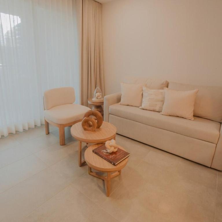 Coastal Comfort Retreat Beach stay Near Airport - One-Bedroom Apartment - 1