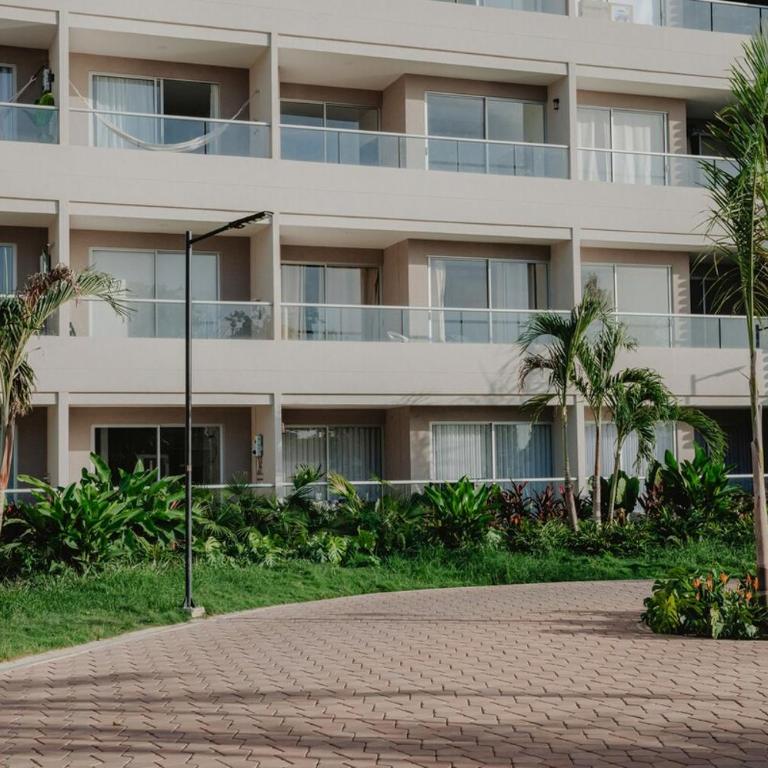 Coastal Comfort Retreat Beach stay Near Airport - One-Bedroom Apartment - 11