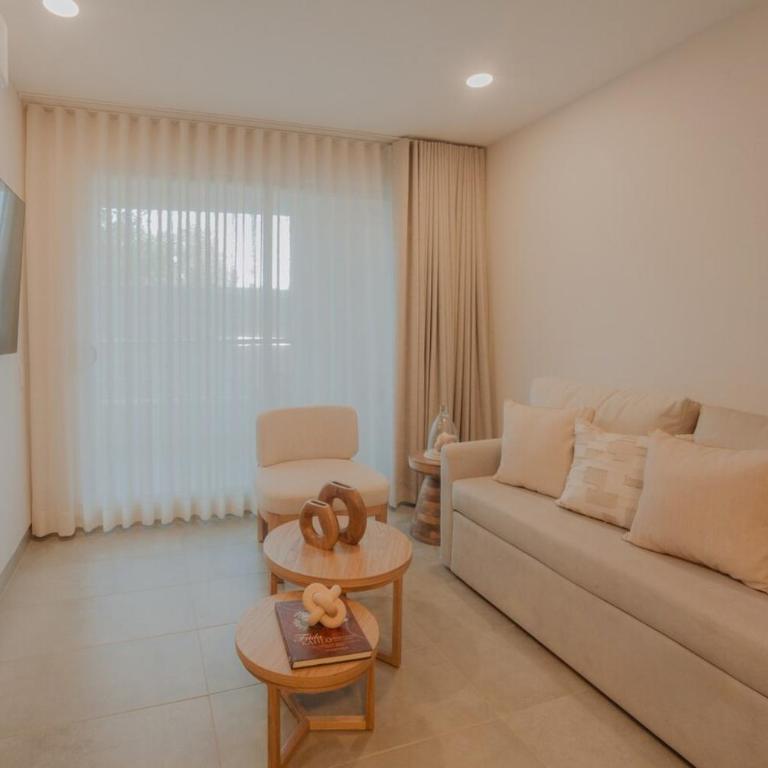 Coastal Comfort Retreat Beach stay Near Airport - One-Bedroom Apartment - 28
