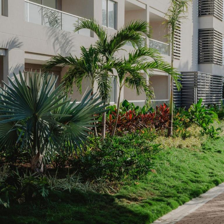 Coastal Comfort Retreat Beach stay Near Airport - One-Bedroom Apartment - 54