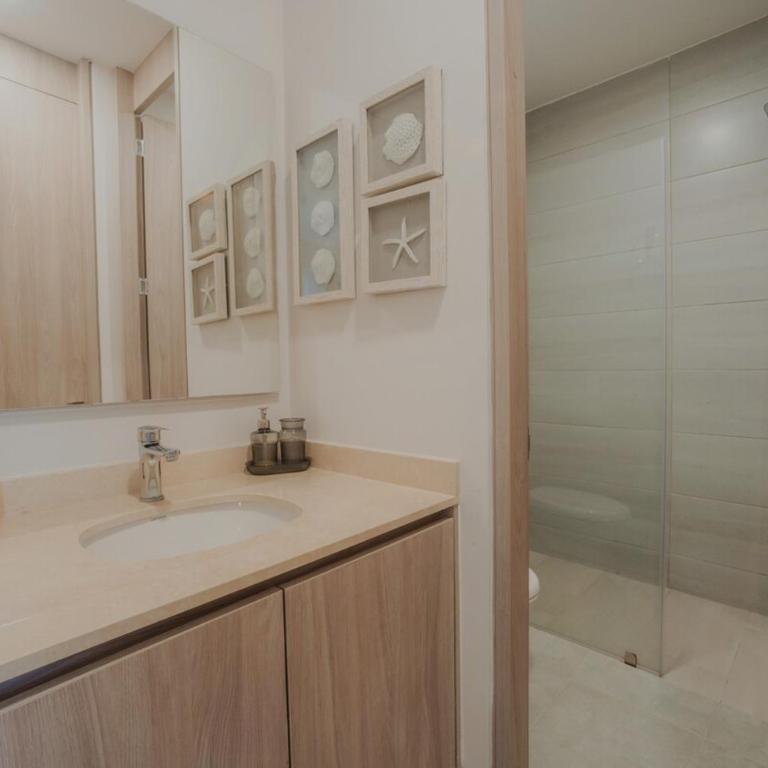 Coastal Comfort Retreat Beach stay Near Airport - One-Bedroom Apartment - 56