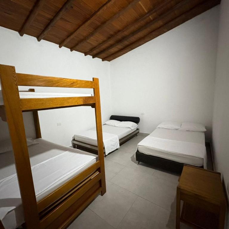Finca, piscina y sin limite de sonido en Sopetran - Casa de 4 dormitorios - 3