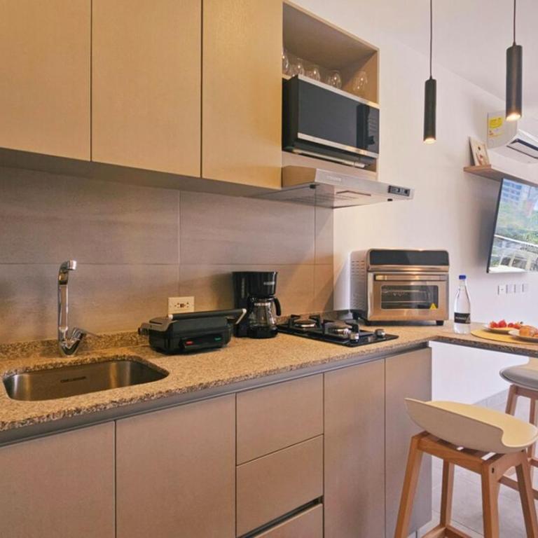 1BD Luxe Shore & Balcony Sunrise Next to the Beach - One-Bedroom Apartment - 27