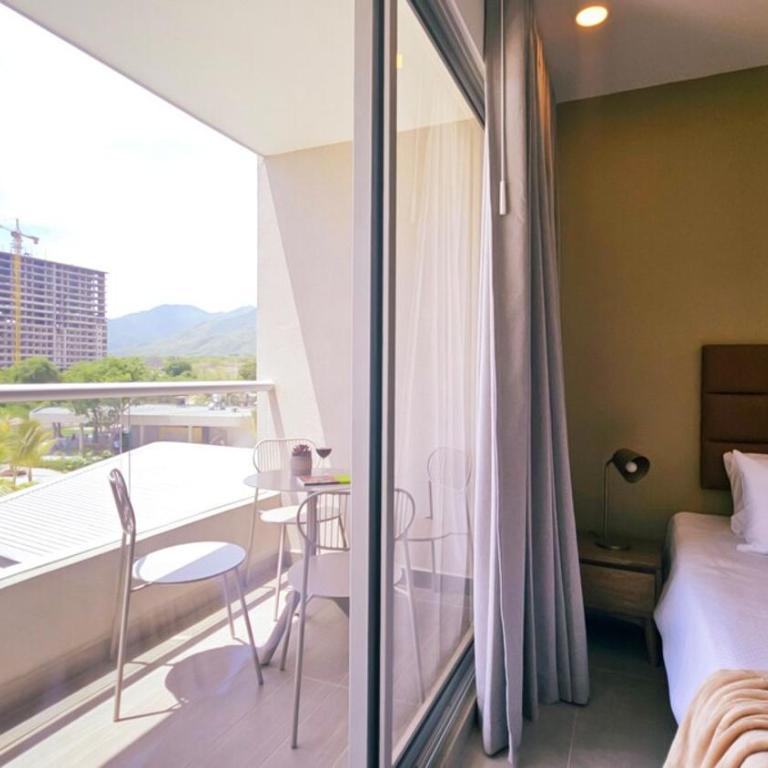 1BD Luxe Shore & Balcony Sunrise Next to the Beach - One-Bedroom Apartment - 36