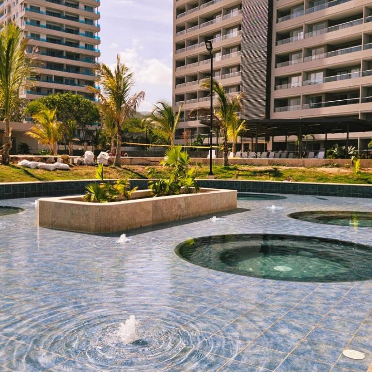 1BD Luxe Shore & Balcony Sunrise Next to the Beach - One-Bedroom Apartment - 48