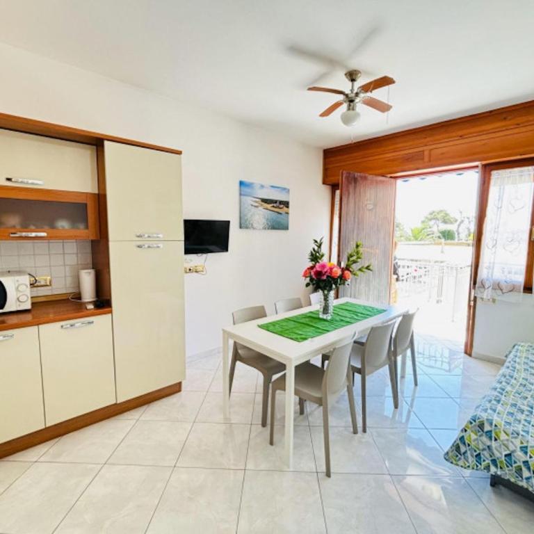 Flat with large balcony in Bibione - Appartamento - 2