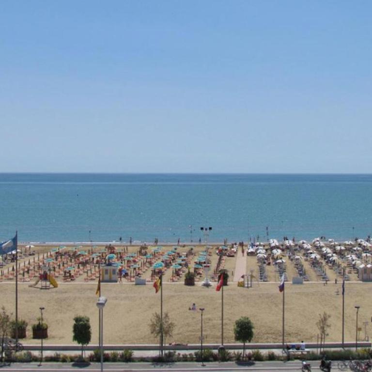 Flat with large balcony in Bibione - Appartamento - 14