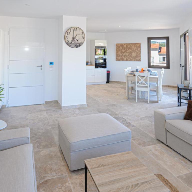 Résidence Le Jardin d'Eugénie - Penthouse-Apartment - 9