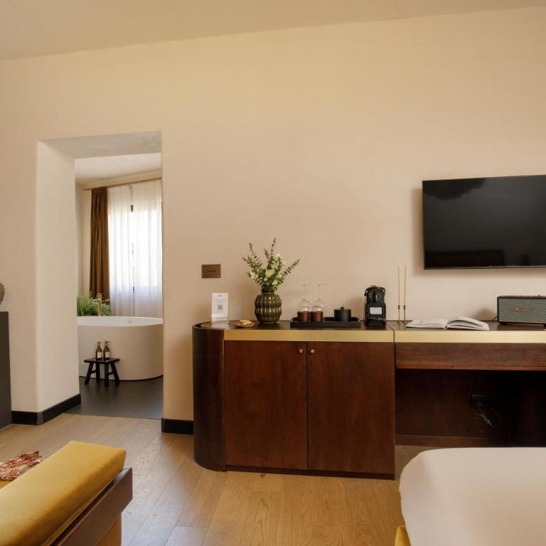 Daplace - Palazzo Serpe Suites near Colosseum - Standard Suite - 15