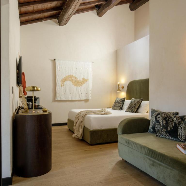 Daplace - Palazzo Serpe Suites near Colosseum - Standard Suite - 1