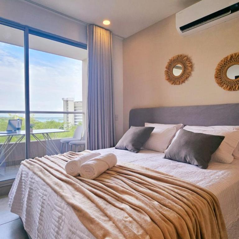 1BD Luxe Shore & Balcony Sunrise Next to the Beach - Apartamento de 1 dormitorio - 21