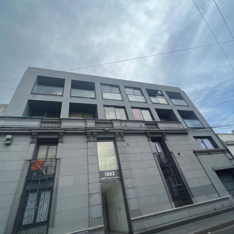 Calido- Centrico con vista y sol - Apartamento de 1 dormitorio - 3