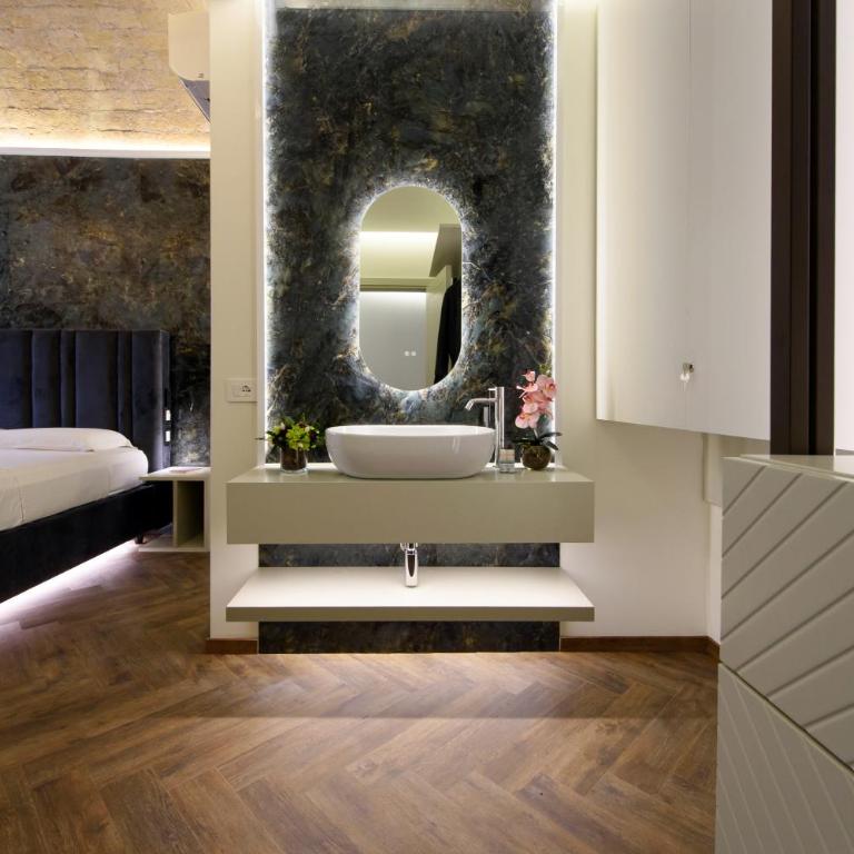 Antinous Suites - Camera Matrimoniale Deluxe - 1