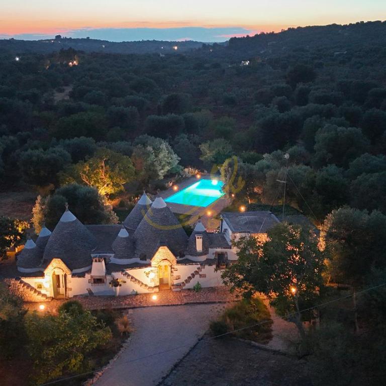 TD Trulli Fico dIndia w Pool Immersed in Nature - Casa con 4 camere da letto - 1