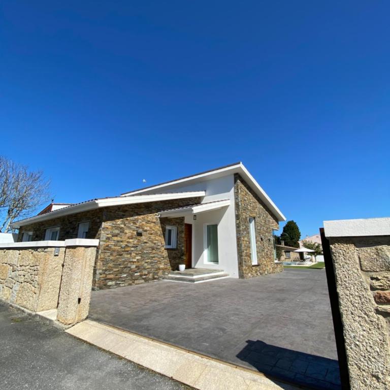 Casa rural con piscina Viña de Millan - Three-Bedroom House - 2